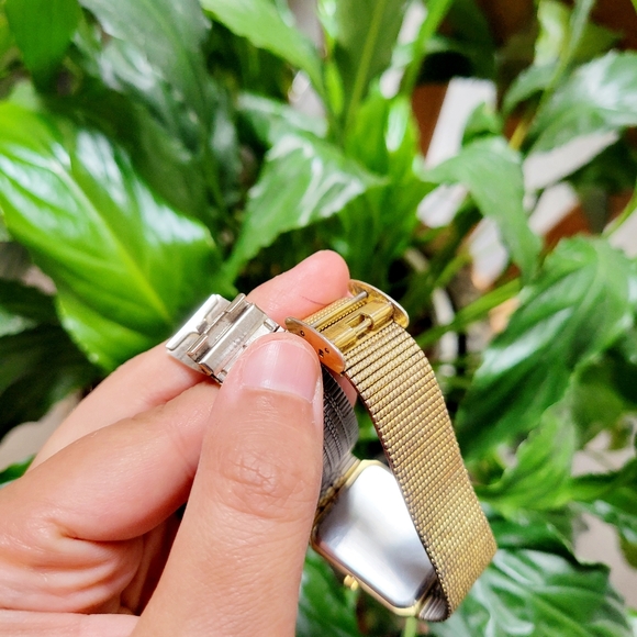 Vintage Everite Quartz Classic Gold Watch - Picture 12 of 12